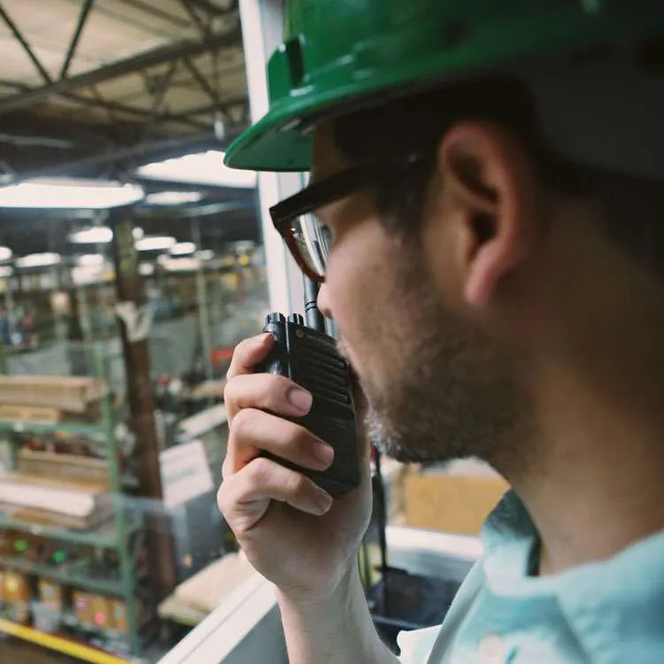 Motorola XPR3500e XPR 3500e Bluetooth Walkie Talkie - Image 3