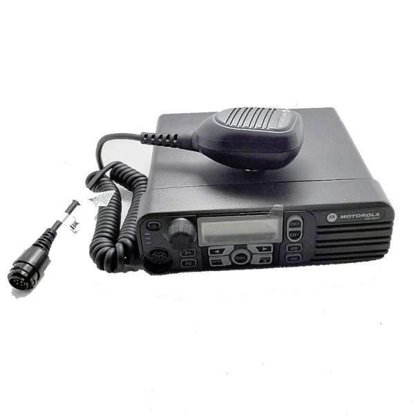 Motorola XPR 4550 XPR4550 DMR Mobile Radio - Image 2