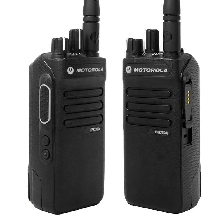 Motorola XPR 3300 XPR3300 Walkie Talkie - Image 4
