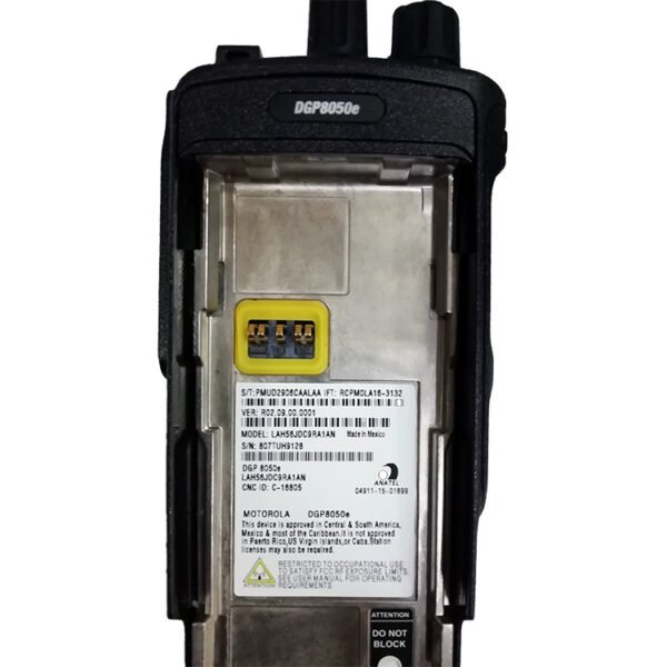 Motorola DGP8050e Two Way Radio Walkie Talkie - Image 2
