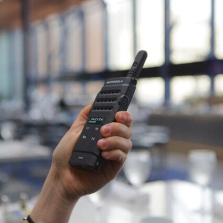 Motorola SL2600 MOTOTRBO Two-Way Radio Supplier – Slim Digital Radio for Business Teams - Image 4