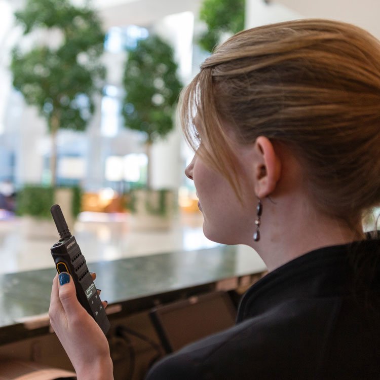 Motorola SL2600 MOTOTRBO Two-Way Radio Supplier – Slim Digital Radio for Business Teams - Image 5